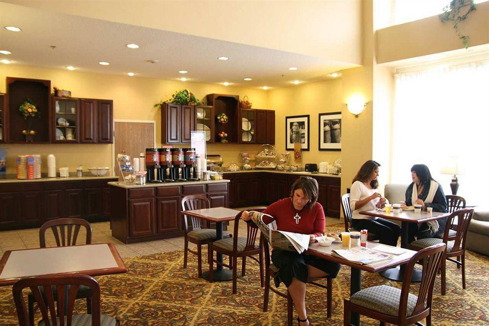 Hampton Inn & Suites Scottsbluff Restaurant photo